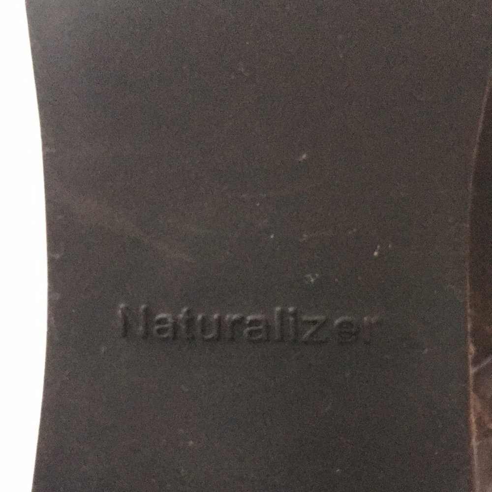 Naturalizer Black Leather Ankle Boot size 71/2 M - Picture 3 of 8